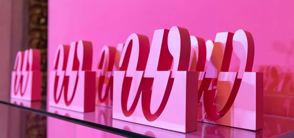 Evento_PremiosWoman_trofeo